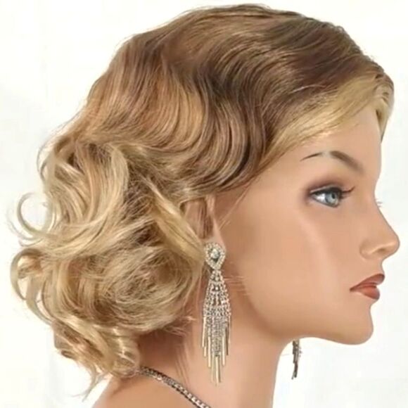 Costume 20 inch dress up wig. New in original package. - Picture 1 of 6